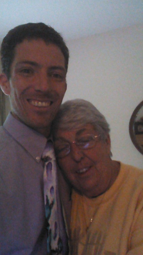 WELCOME HOME MOM!