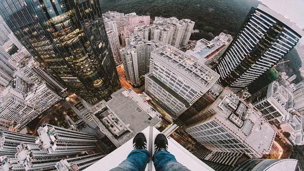 Fear of Heights: http://vkool.com/wp-content/uploads/2015/03/fear-of-heights-%E2%80%93-acrophobia.jpg