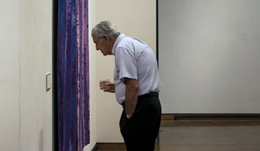 CRITIQUE: Look Carefully at your Artwork and SEE what you still need to do with it. http://fineartscomm.lamar.edu/_files/images/dishman/dishman-homepage-slideshow/Patron%20looking%20at%20art.jpg