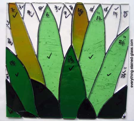 glass-cut-laid-on-pattern