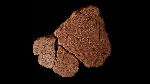 Terracotta fragments, Lapita people, c. 1000 B.C.E., red-slip earthenware, Santa Cruz Islands, south-east of Solomon Islands (Department of Anthropology, University of Auckland, CC BY-NC-ND 3.0)